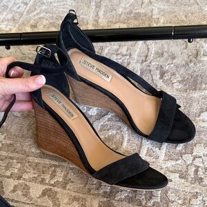 Steve Madden Black and Tan Wedges